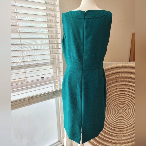 Tahari Emerald Green Summer Cocktail Dress - Picture 2 of 7